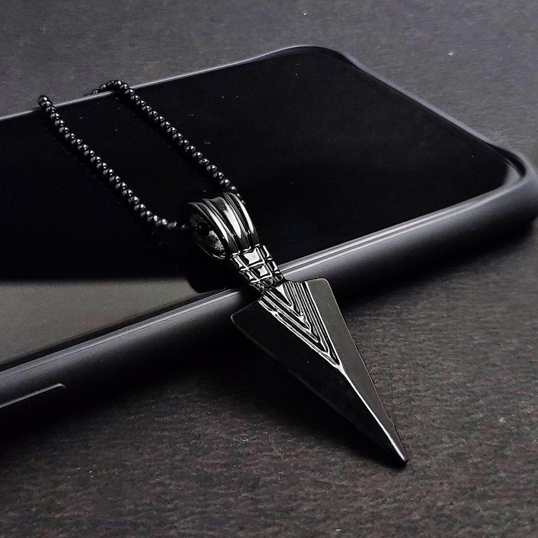 Saizen Arrow Black Locket Pendant