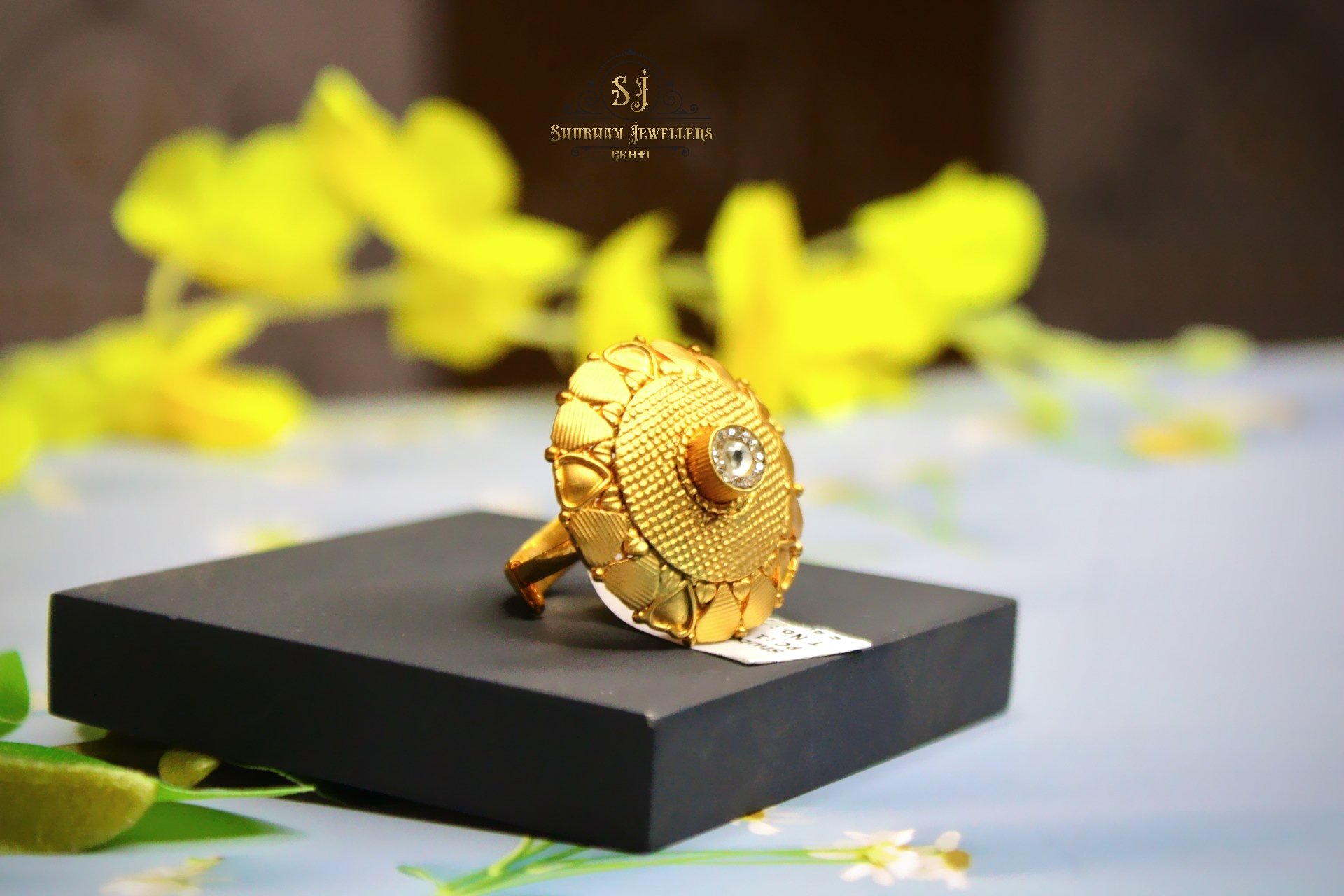 925 Silver Floral Antique Ring – Gold Finish Statement Design | Jewelyaari - Image 5