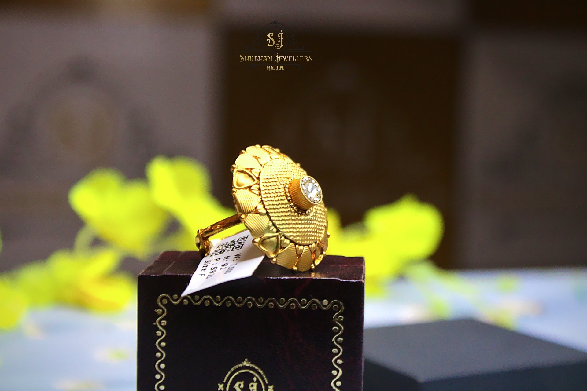 925 Silver Floral Antique Ring – Gold Finish Statement Design | Jewelyaari - Image 3