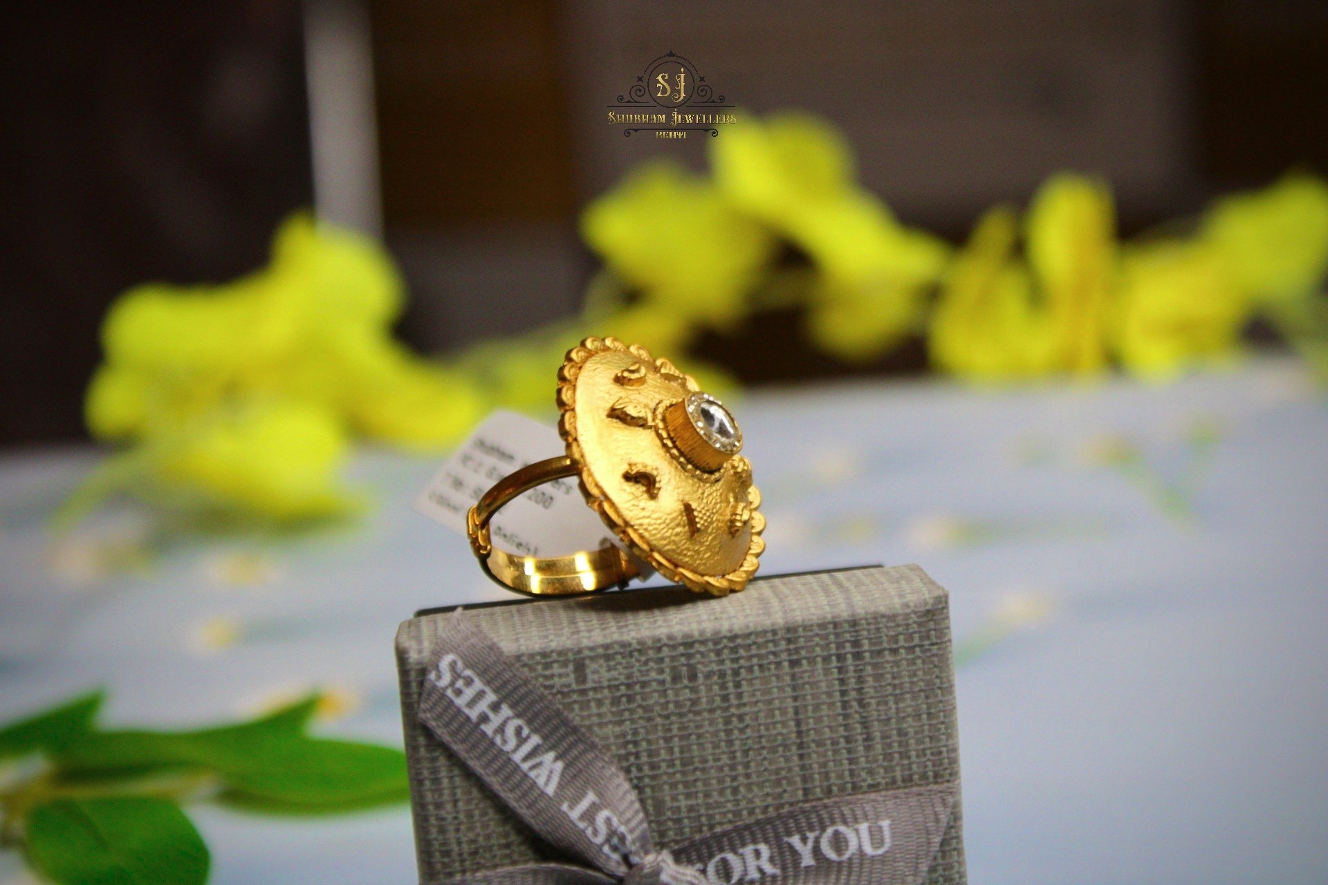 925 Silver Antique Minimal Ring – Gold Finish Elegant Statement Design | Jewelyaari - Image 4